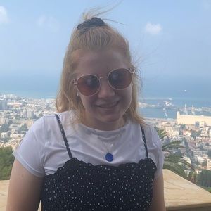 Meet your Posher, Ellie